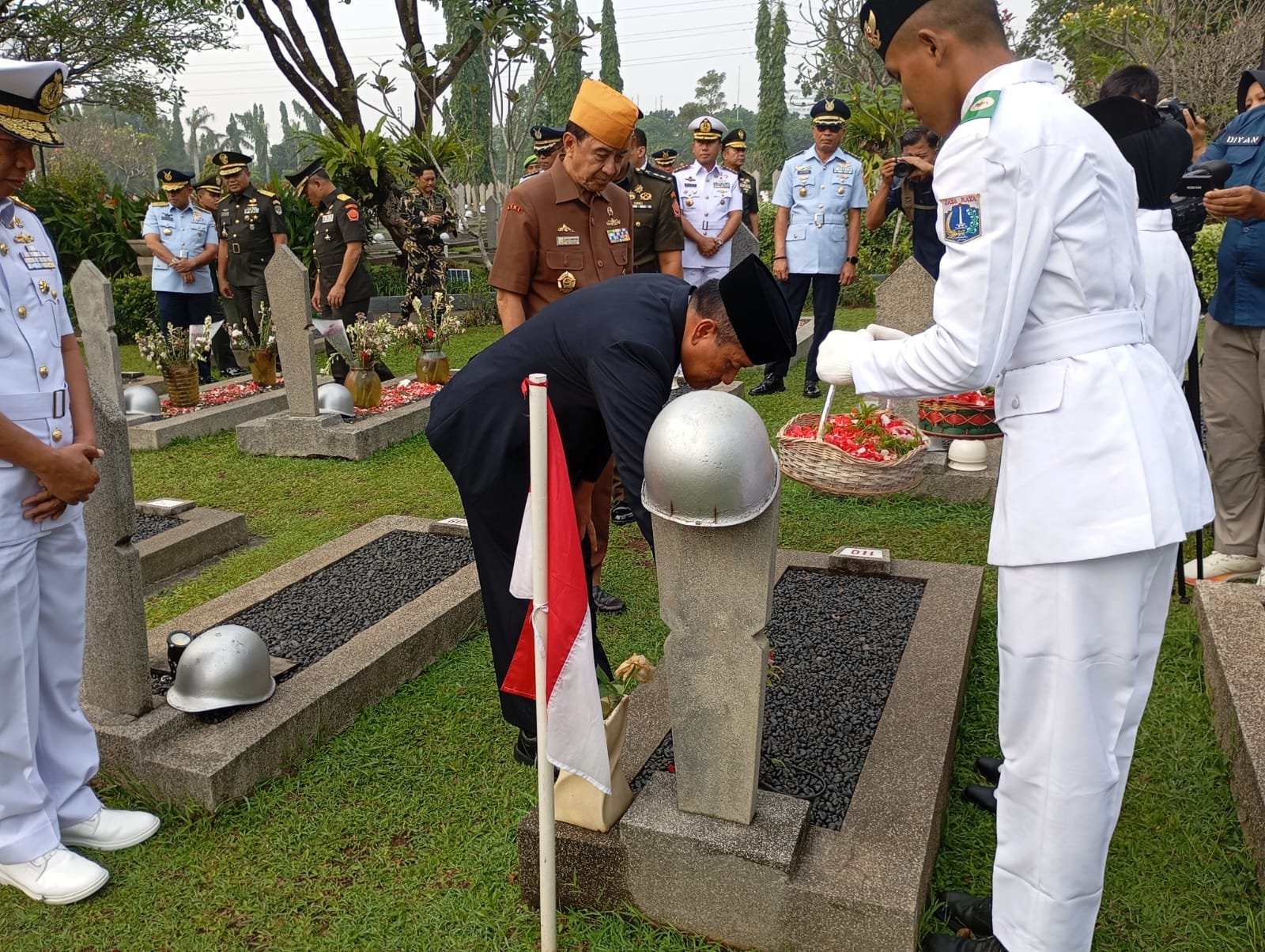 WAMENHAN PIMPIN ZIARAH ROMBONGAN PERINGATAN HARVETNAS TAHUN 2025