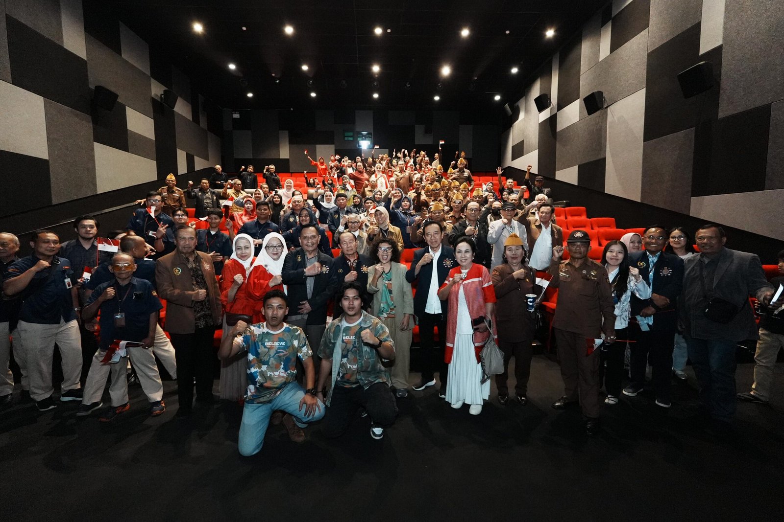 Antusiasme Veteran RI Nonton Film “Believe”