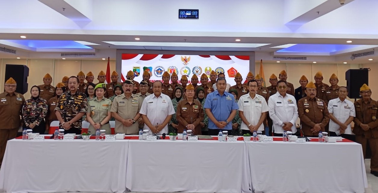 PERNYATAAN DUKUNGAN DARI PARA VETERAN, PURNAWIRAWAN TNI-POLRI, DAN PEJUANG SIPIL TERHADAP LANGKAH PEMERINTAH DALAM PEMBERANTASAN KORUPSI