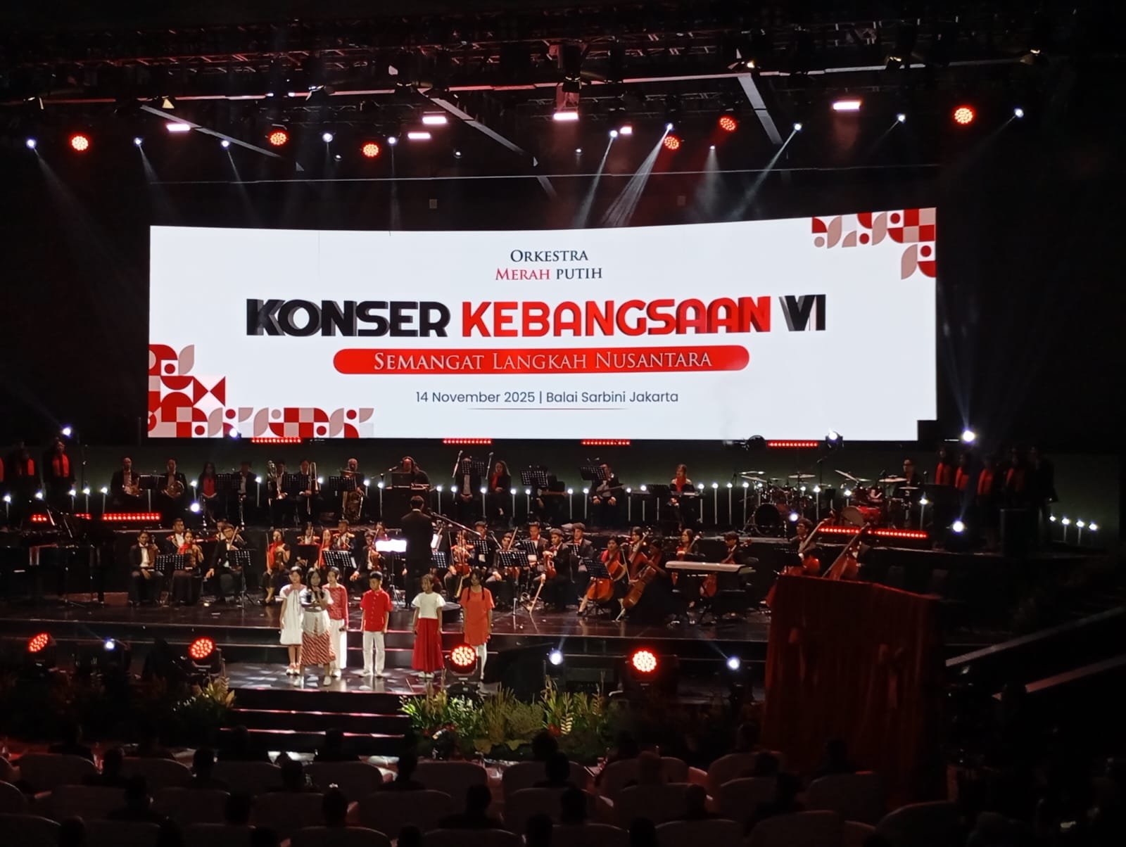 PIMPINAN DPP LVRI HADIRI KONSER KEBANGSAAN VI ORKESTRA MERAH PUTIH